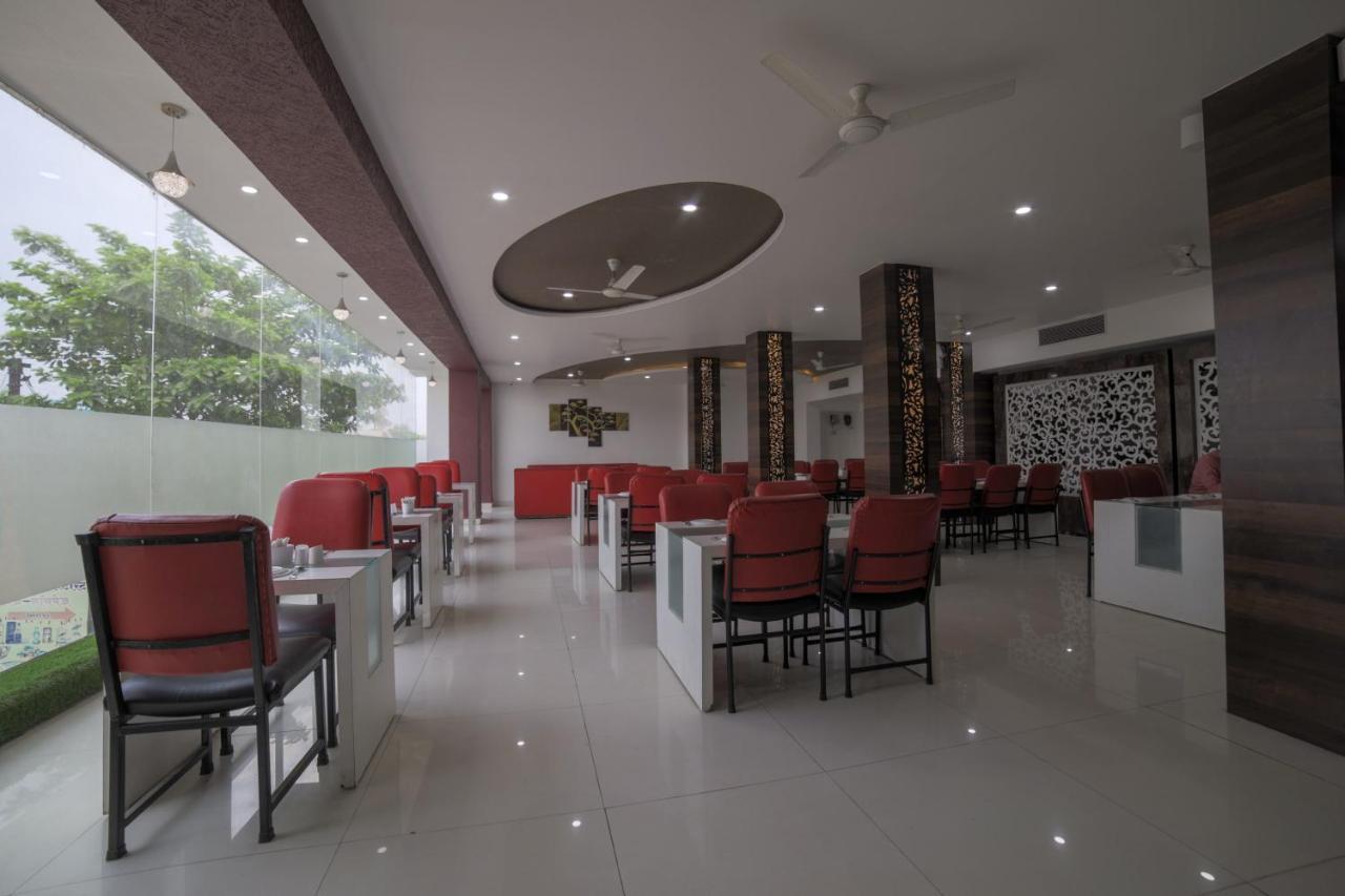Khamtalai Capital O41969 Sahyog Hotel מראה חיצוני תמונה
